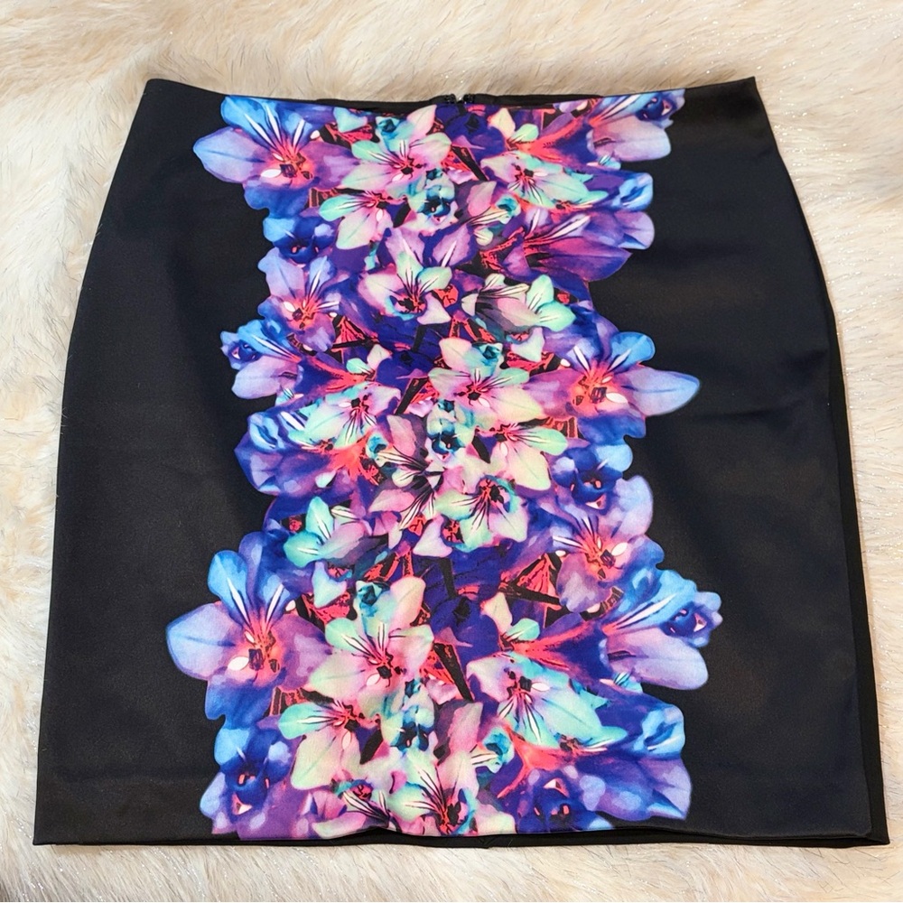 EXPRESS Floral Print Black Skirt SIZE 8/New